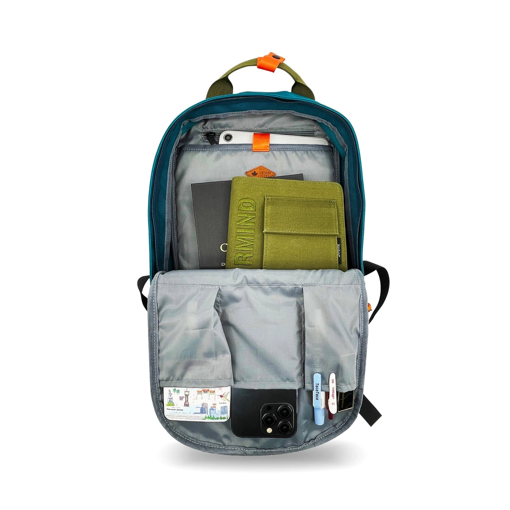 Everyday Backpack | Canada image 3